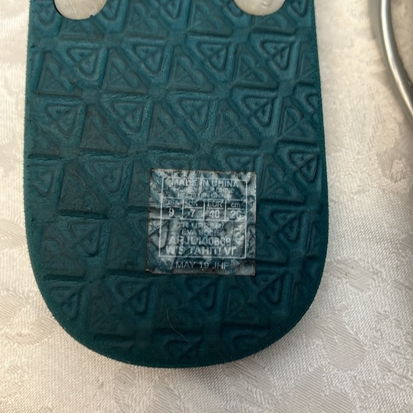 -Roxy Floral Flip Flops Size 8-9 - Picture 5 of 5